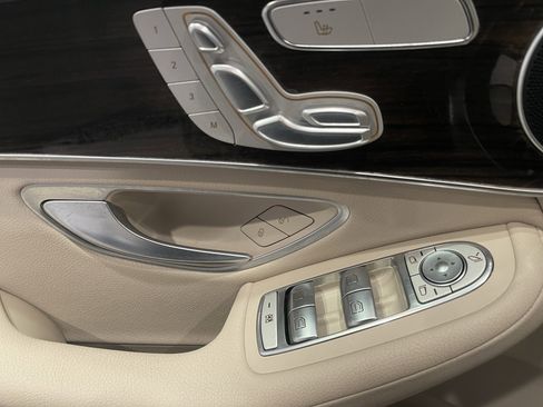 Used 2022 Mercedes-Benz GLC 300 GLC 300 image 12