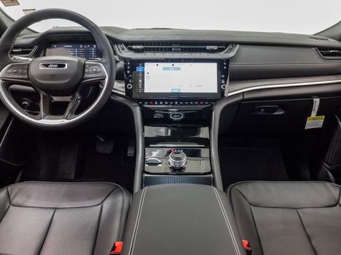 New 2026 Jeep Grand Cherokee L Limited AWD/4WD image 6