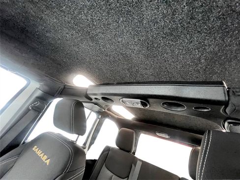 Used 2015 Jeep Wrangler Unlimited Sahara w/ Connectivity Group image 11