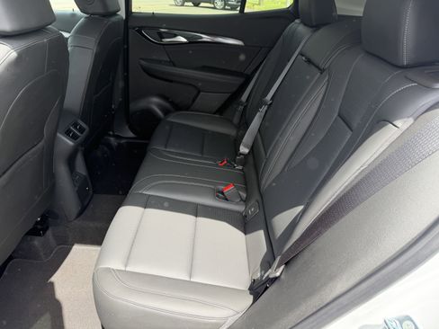 Used 2025 Buick Envision Preferred AWD/4WD image 9
