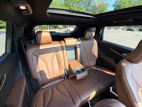Used 2023 Lincoln Nautilus Reserve w/ Monochromatic Package AWD/4WD image 29