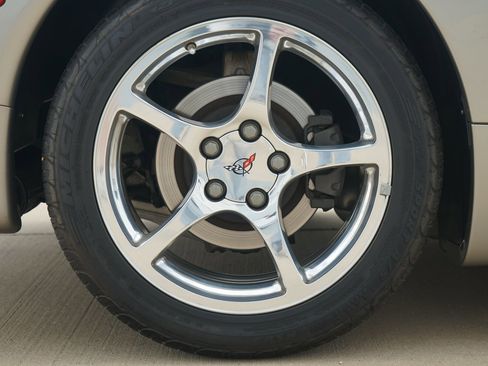 Used 2000 Chevrolet Corvette Coupe w/ Memory Pkg RWD image 36