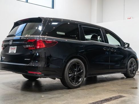 Used 2024 Honda Odyssey Sport image 9