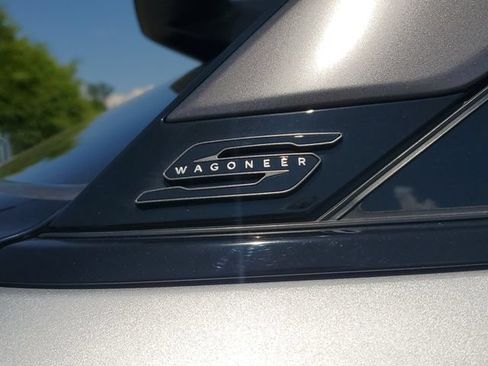 Used 2024 Jeep Wagoneer Launch Edition AWD/4WD image 7