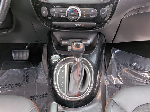 Used 2017 Kia Soul ! w/ Tech Package image 20