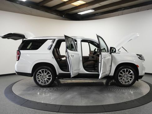 Used 2022 Chevrolet Tahoe High Country AWD/4WD image 11