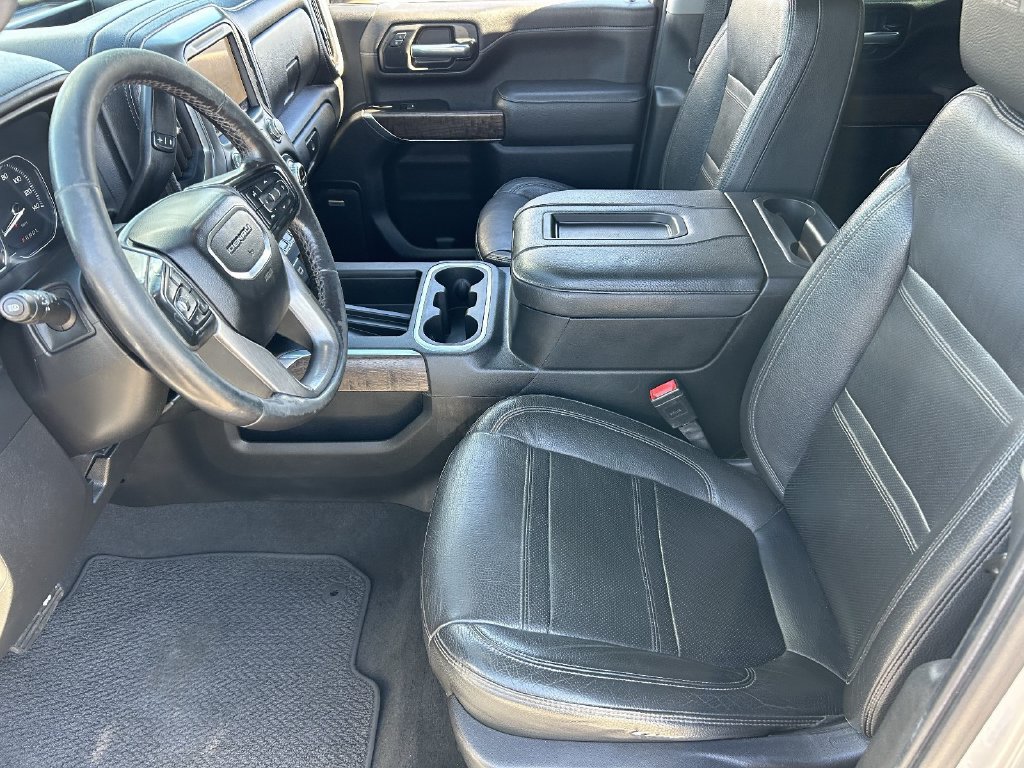 Used 2021 GMC Sierra 3500 Denali w/ Technology Package AWD/4WD image 19