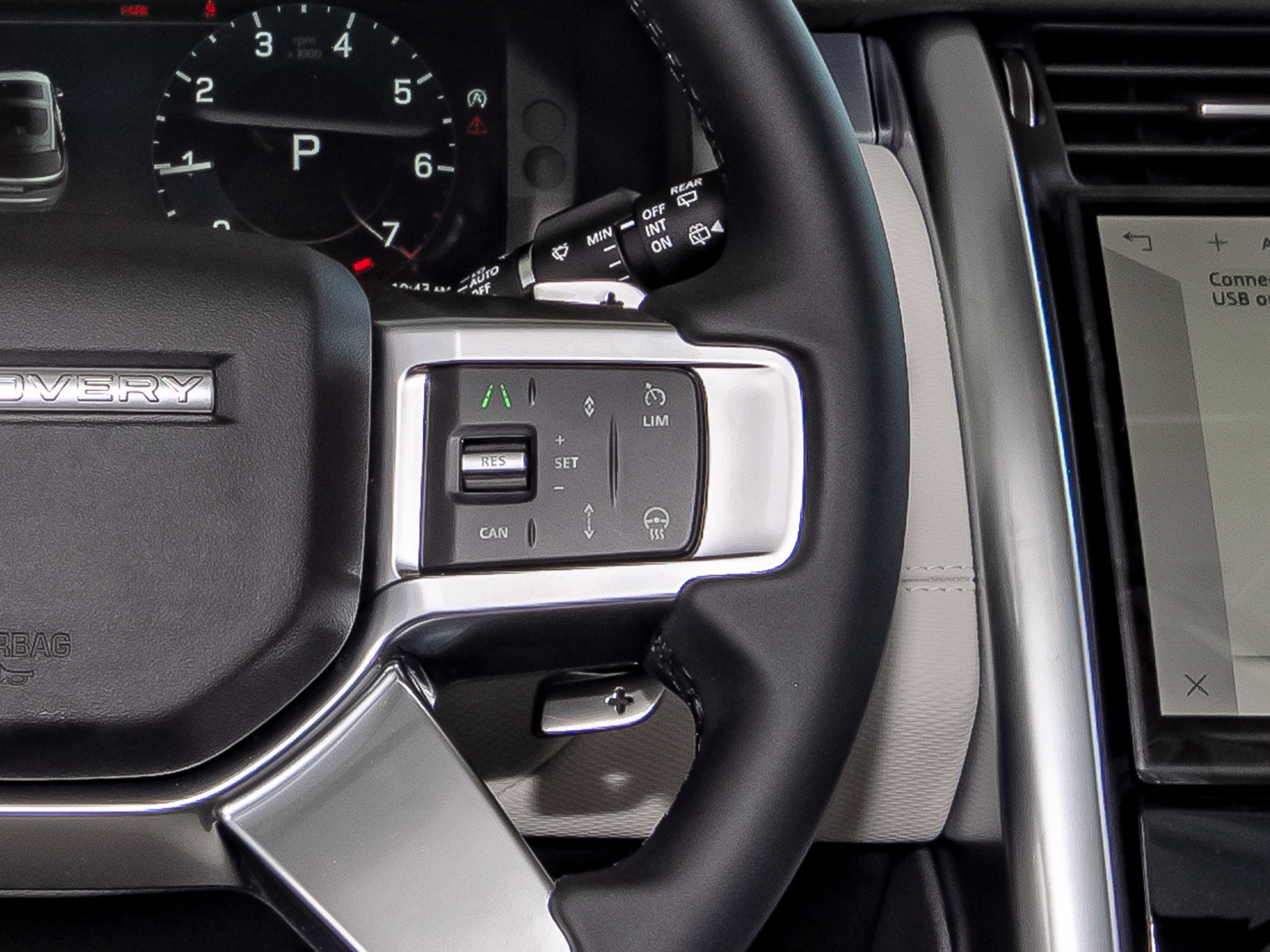 New 2026 Land Rover Discovery Limited Edition AWD/4WD image 16