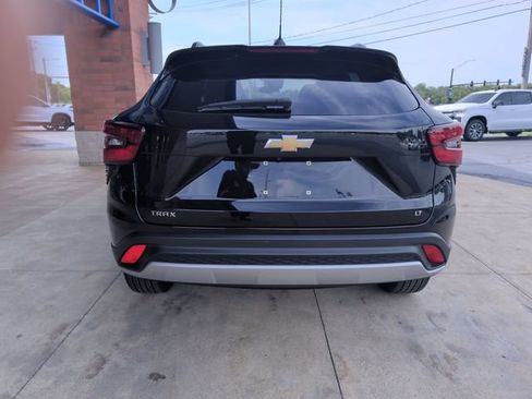 Used 2024 Chevrolet Trax LT w/ Driver Confidence Package FWD image 7