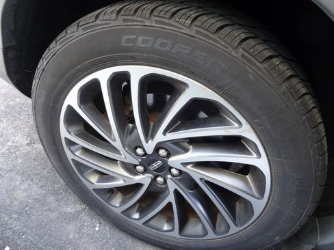 Used 2019 Lincoln Nautilus Reserve image 14