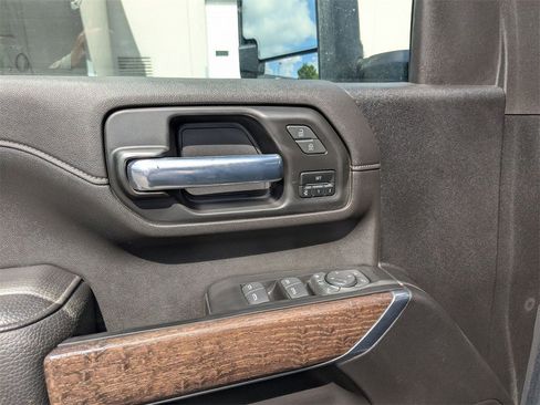 Used 2022 GMC Sierra 2500 Denali w/ Denali Ultimate Package image 12