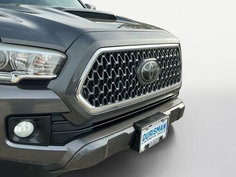 Used 2018 Toyota Tacoma TRD Sport image 22