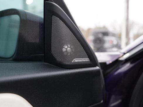 Used 2022 BMW 230i Coupe w/ Premium Package image 63