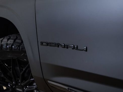 Used 2026 GMC Yukon XL Denali Ultimate AWD/4WD image 8
