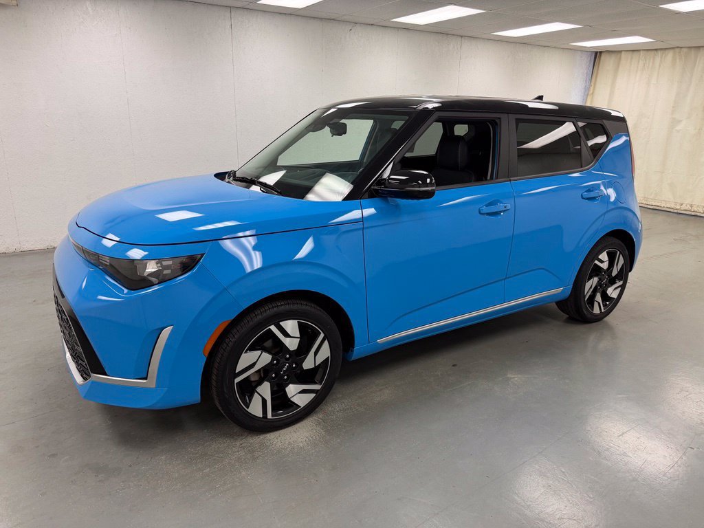 Used 2023 Kia Soul GT-Line FWD image 1