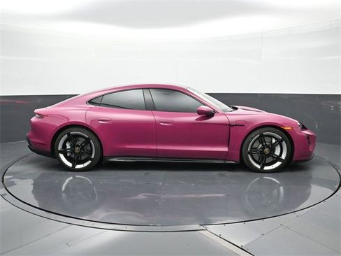 Certified 2024 Porsche Taycan GTS image 31