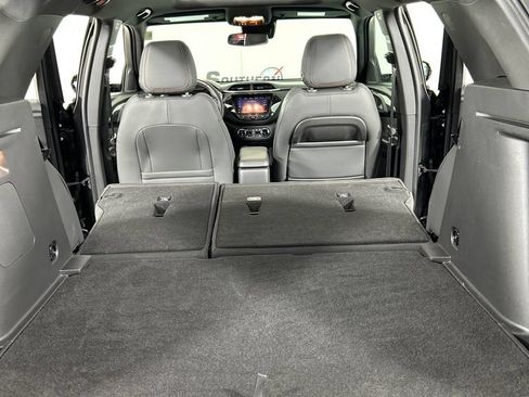 Used 2022 Chevrolet TrailBlazer RS w/ Sun and Liftgate Package FWD image 21