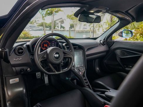 Used 2021 McLaren 765LT Coupe image 3