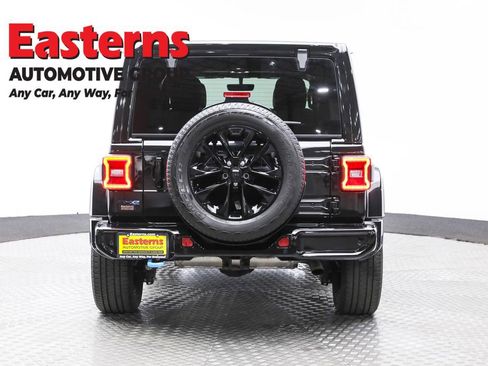 Used 2021 Jeep Wrangler Unlimited Sahara image 6