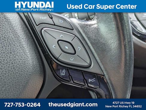 Used 2020 Toyota C-HR XLE FWD image 26