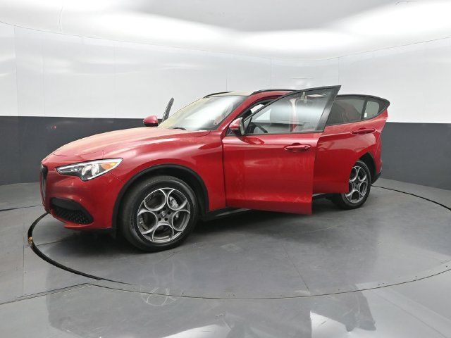 Used 2023 Alfa Romeo Stelvio Sprint AWD/4WD image 42