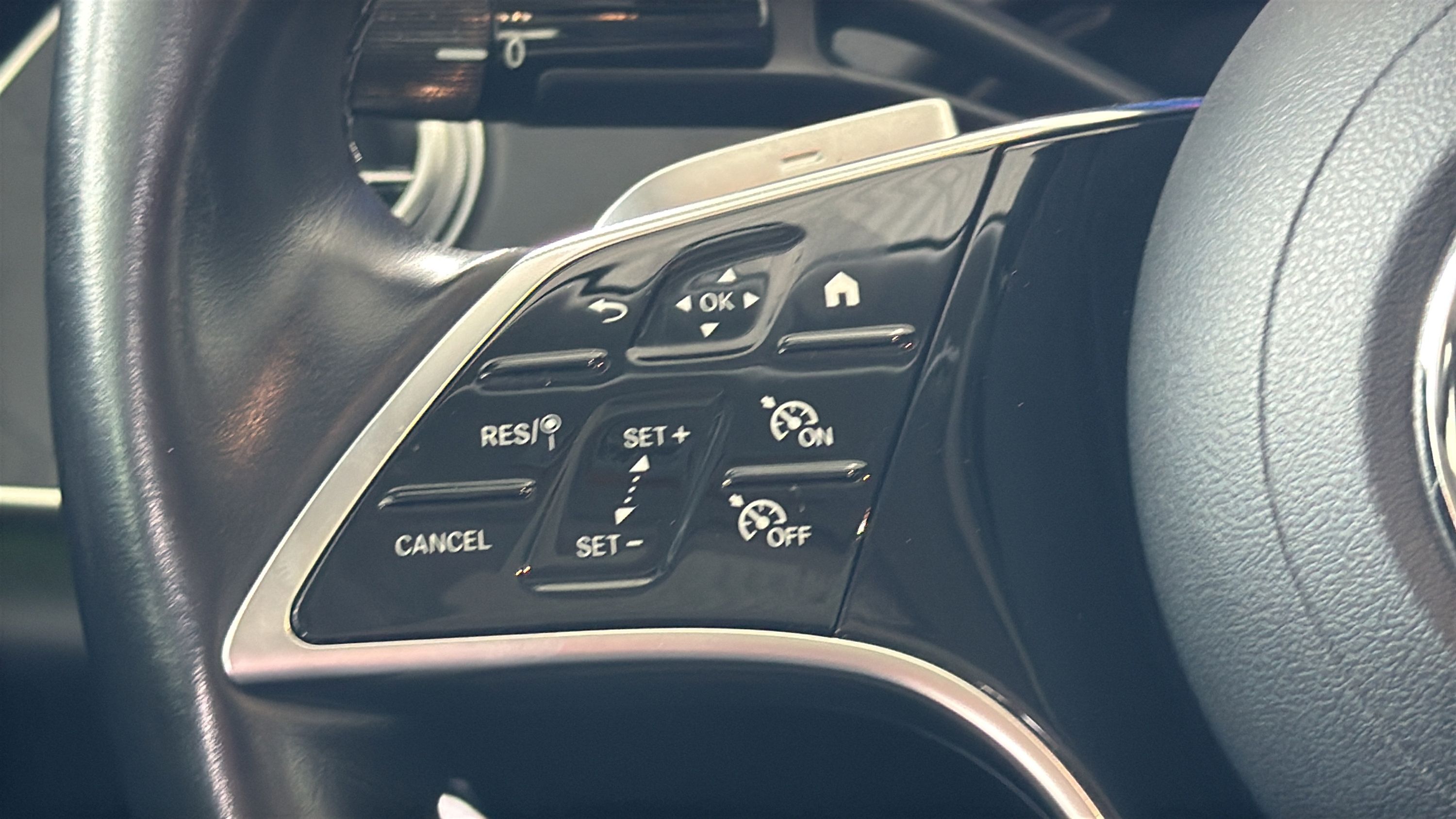 Certified 2025 Mercedes-Benz E 350 4MATIC Sedan w/ Winter Package image 28