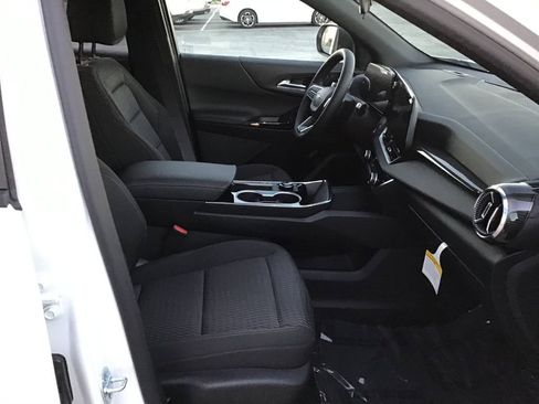 New 2026 Chevrolet Equinox LT image 8