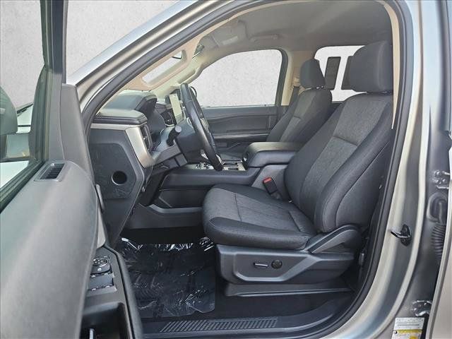 Used 2024 Ford Expedition XLT RWD image 16
