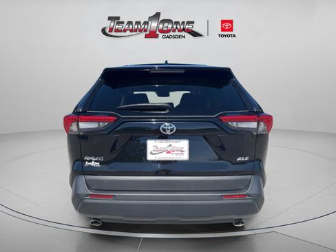 Used 2024 Toyota RAV4 XLE w/ Convenience Package FWD image 6