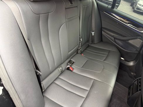 Used 2019 BMW 530e w/ Convenience Package RWD image 8