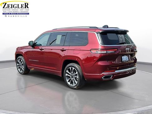 Used 2023 Jeep Grand Cherokee L Overland w/ Luxury Tech Group IV image 7