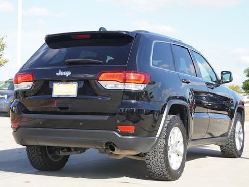Certified 2021 Jeep Grand Cherokee Laredo image 9