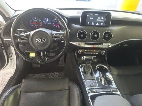 Used 2019 Kia Stinger RWD image 7