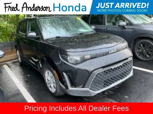 Used 2023 Kia Soul LX FWD image 1