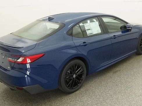 New 2026 Toyota Camry SE FWD image 9