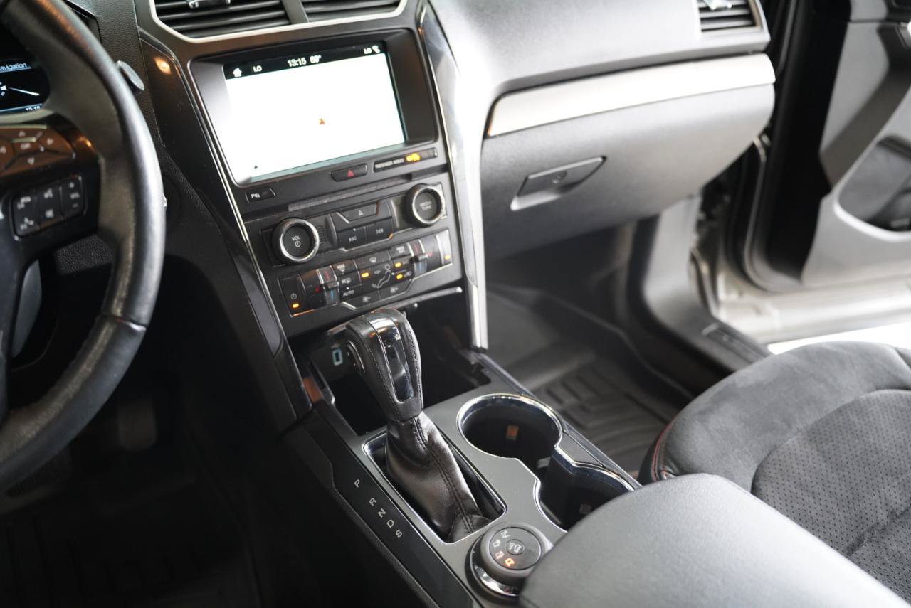 Used 2018 Ford Explorer XLT w/ Equipment Group 202A AWD/4WD image 19