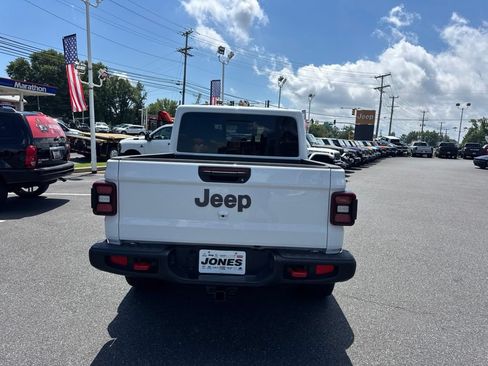 New 2026 Jeep Gladiator Rubicon w/ Steel Power Dome Hood Package AWD/4WD image 6