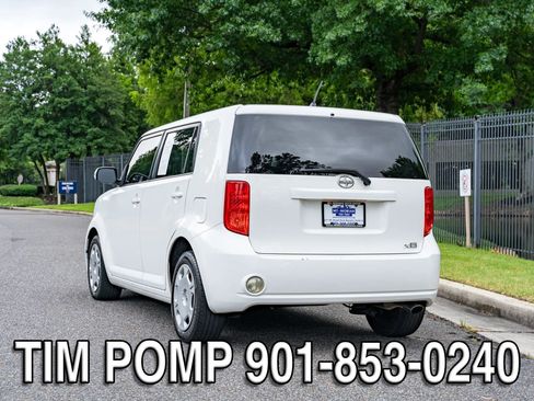 Used 2010 Scion xB FWD image 7