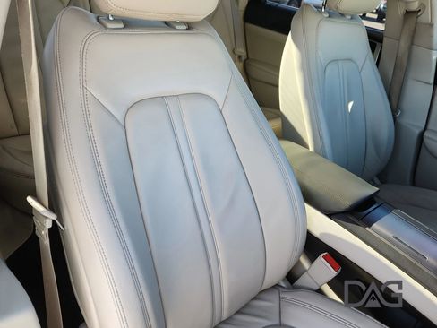 Used 2017 Lincoln MKZ Select w/ Select Plus Package image 26