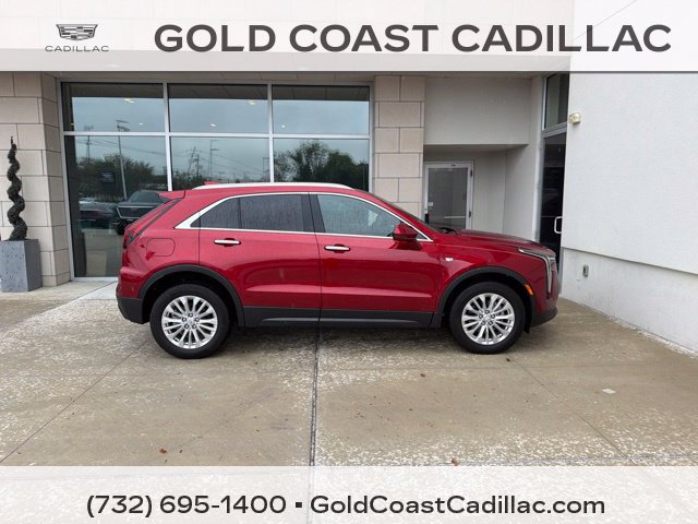 Used 2024 Cadillac XT4 Luxury w/ Cold Weather Package AWD/4WD image 4