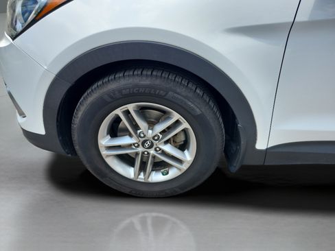 Used 2018 Hyundai Santa Fe Sport FWD image 28