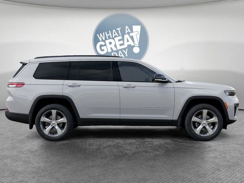 New 2026 Jeep Grand Cherokee L Limited w/ Trailer Tow Package AWD/4WD image 21