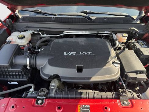 Used 2021 Chevrolet Colorado Z71 w/ Safety Package AWD/4WD image 13