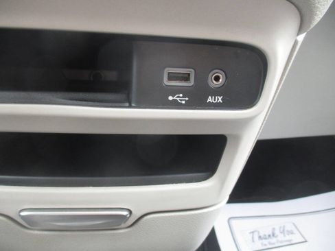 Used 2019 Chrysler Pacifica Limited FWD image 22