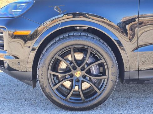 Certified 2025 Porsche Cayenne image 14
