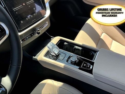 New 2026 Volvo XC90 B6 Plus w/ Protection Package Premier image 21