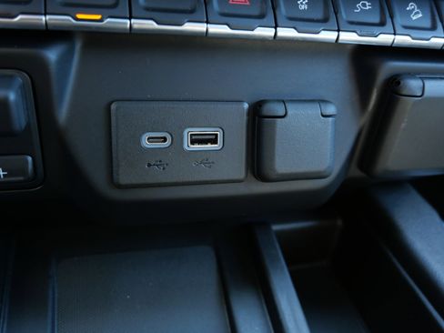 Used 2021 GMC Sierra 1500 Denali w/ Driver Alert Package II image 31