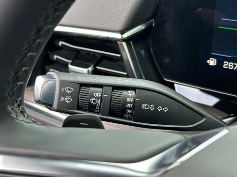 Used 2025 Chevrolet Tahoe Premier image 33