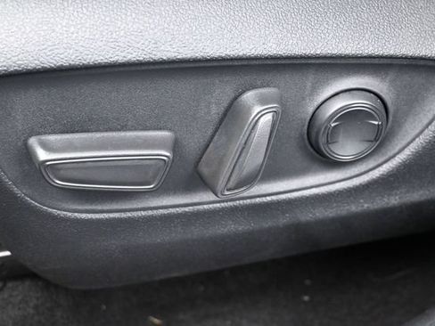 Used 2025 Toyota Grand Highlander AWD image 14