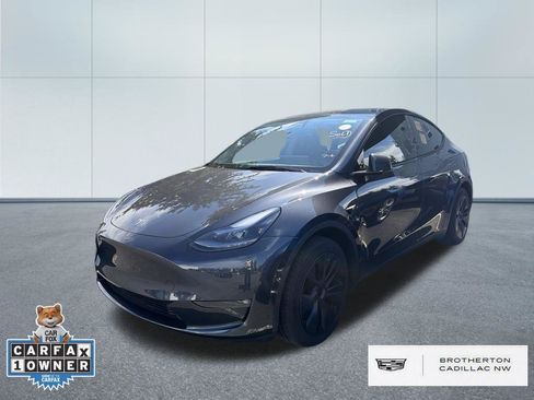 Used 2024 Tesla Model Y Long Range AWD/4WD image 1